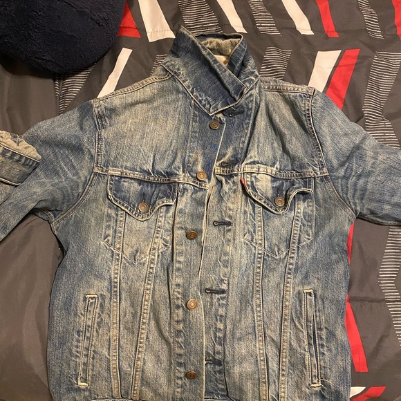 Jean jacket - Picture 1 of 3